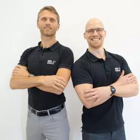 Dirk Hübel & Tobias Benzin. Inhaber / Gesellschafter der AGAMO GmbH - Ihr Partner für BGF & BGM in Jena und Umgebung.Betriebliche Gesundheit in Thüringen, BGM Maßnahmen und Umsetzung in Thüringen, Jena, Apolda, Gera. Betriebliches Gesundheitsmanagement (BGM), Betriebliche Gesundheitsförderung (BGF), Präventionskurse im Betrieb, Ergonomie, Rückengesundheit, Gesundheitsmaßnahmen, Stress.  In Jena, Erfurt, Gera, Weimar, Suhl, Gotha,  Meiningen, Arnstadt, Ilmenau, Saalfeld, Apolda, Sömmerda, Eisenbe