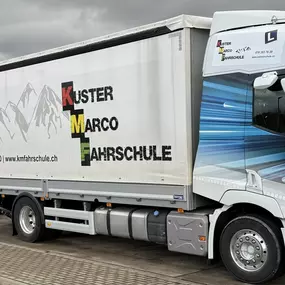 KMFahrschule Lastwagen und Anhänger