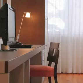Standard Room Desk