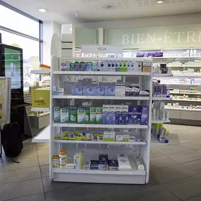 yeux-produits-pharmacie-sun-store-porrentruy-milliet-gare