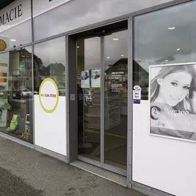 entrée-pharmacie-sun-store-porrentruy-milliet-gare