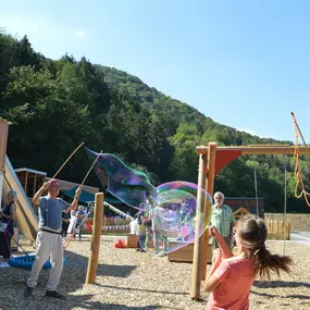 Eröffnungsfeier der Waldkita Wildblumenwiese in Rech.