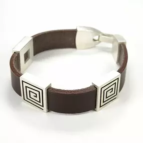 Lederarmband mit Silberteilen und -schließe