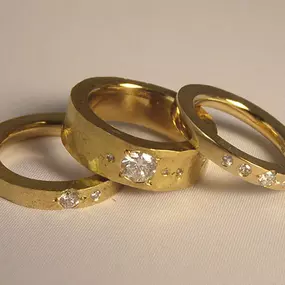 Ringe Gelbgold mit Brillanten und Diamante