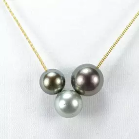 Collier mit drei Tahitiperlen