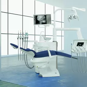 STERNWEBER S 380 TRC - Das etwas andere Model für den Zahnarzt. Mit dem um 90 grad drehbaren Behandlungsstuhl kann eine andere Form von Kommunikation stattfinden.