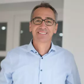 Ihr AXA Versicherungen Berater Gregor Correnz