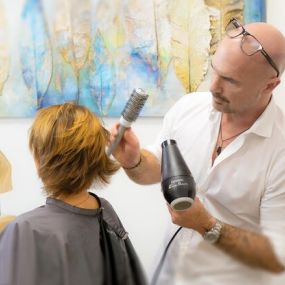 Bild von HAAR COUTURE Zollner | Ihr Friseur & Farbexperte in Wiesbaden