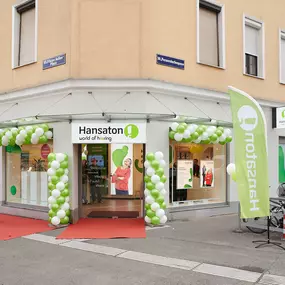 Hansaton Hörkompetenz-Zentrum Pernerstorfergasse 28, Wien von der gegenüberliegenden Straßenseite kommend