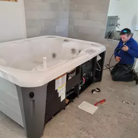 Posa vasca idro massaggio HOTSPRING a Malvaglia