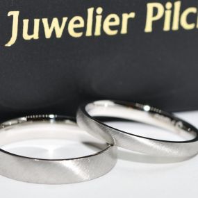 Bild von Trauringstudio Erding - Trauringe Verlobungsringe Schmuck by Juwelier Pilch