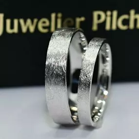 Bild von Trauringstudio Erding - Trauringe Verlobungsringe Schmuck by Juwelier Pilch