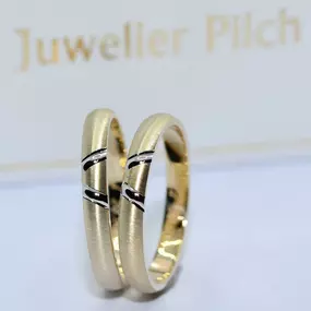 Bild von Trauringstudio Erding - Trauringe Verlobungsringe Schmuck by Juwelier Pilch