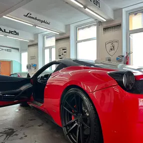 STH Stolz - Autospenglerei & Lackierung - KFZ Sachverständiger
