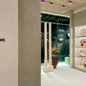 Bild von LOEWE Globus - Women's Collection