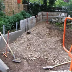 Teichbau in München - erste Arbeiten_Werner Anderlik Garten- und Landschaftsbau