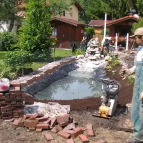 Teichbau in München - während der Arbeiten_Werner Anderlik Garten- und Landschaftsbau