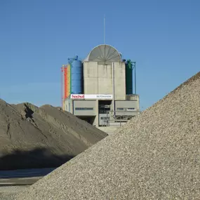 Kiesberge - Kieswerk Ladesilos - Hochuli AG - Kies, Sand und Beton - Kölliken AG - Aargau