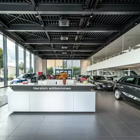 Welcome Desk Showroom Audi - hoffmann automobile Aesch