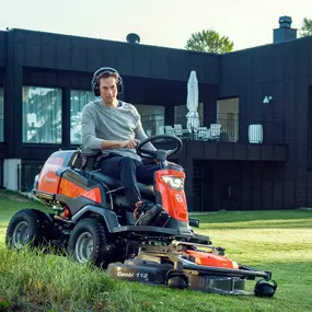Husqvarna Austria GmbH - Aufsitzmäher