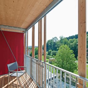 Aussicht vom Balkon in der Gesundheitseinrichtung Bad Schallerbach
(© Hertha Hurnaus)