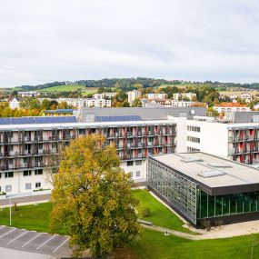 Außenaufnahme der Gesundheitseinrichtung Bad Schallerbach
(© Architekturfotografie: www.markus-kaiser.at)