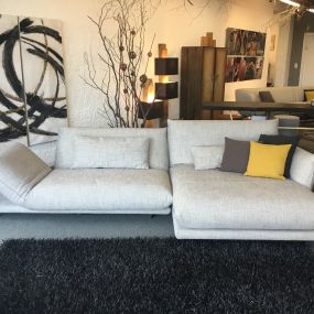 Sofa mit elektrischer Funktion