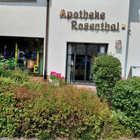Aussenansicht der Apotheke Rosenthal