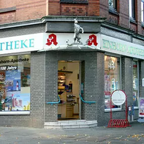 Aussenansicht der Einhorn-Apotheke