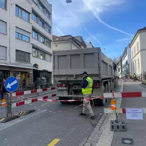 Sicherheit auf der Baustelle ist oberste Priorität. Swissallsecurity sorgt bei Bausstellenbewachung für reibungslosen Ablauf.