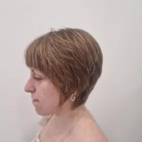 Bild von Be Different Hairstyle & Make-up