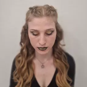 Bild von Be Different Hairstyle & Make-up