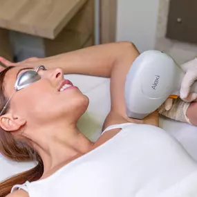 Bild von Petra Brandstetter - Microblading / PMU & Laser-Haarentfernung