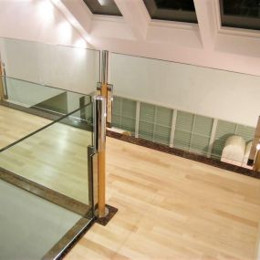 Bild von Schmid + Jakobs - Bauelemente in Edelstahl Glas Aluminium