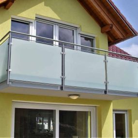 Bild von Schmid + Jakobs - Bauelemente in Edelstahl Glas Aluminium