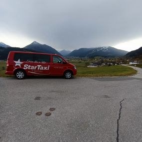 Transportservice - Unsere Großraum-Taxis bieten genügend Platz für Personen und Gepäck.