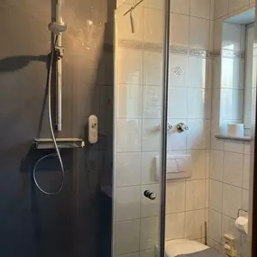 unsere Bäder wurden an 2022 neu renoviert ????