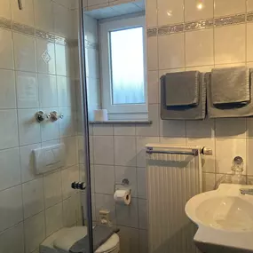 unsere Bäder wurden an 2022 neu renoviert ????