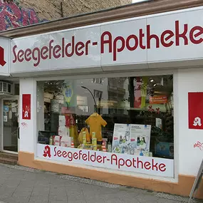 Aussenansicht der Seegefelder Apotheke