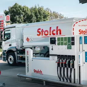 Stolch Energie LKW an Tankstelle