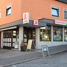 Aussenansicht der Apotheke Stetten