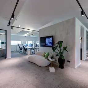 BUZZINLAB – The Club Office in Stuttgart: Eventlocation, Rooftop, Coworking Space, Tagungen, Workshops, Catering, Fotostudio, Podcast-Studio.