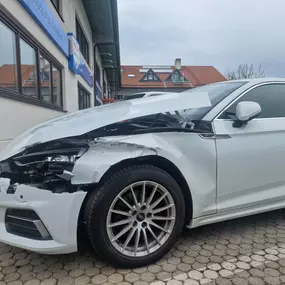 Bild von Autoservice Oberhaching GmbH Unfallinstandsetzung und Lackiererei bei München