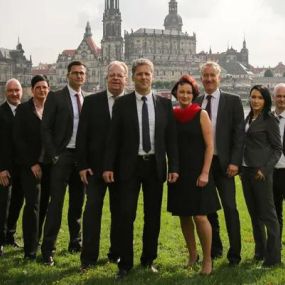 Teamfoto - AXA Versicherung Falk Binger -Kfz Versicherung in Dresden