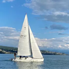 Bild von Motorboot-Fahrschule Beni Winiger | Zürichsee