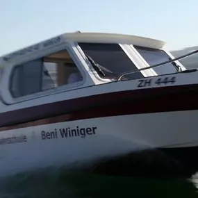 Bild von Motorboot-Fahrschule Beni Winiger | Zürichsee