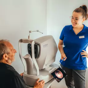 Behandlung bei Prof. Dr. Thomas Bertelmann - Augenarztpraxis Wetzlar ocularis.pro