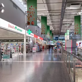 eingang-amavita-apotheke-bülach