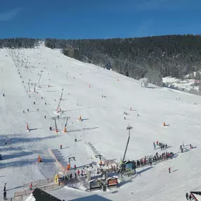 STARTHAUS Skiverleih - Skischule + Sportshop in Oberwiesenthal