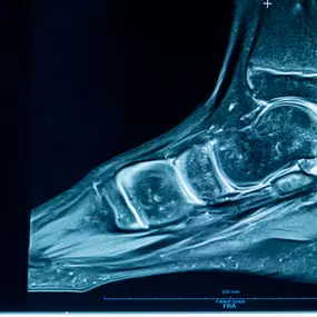 Bild von Dr. Lins | Ihre MRT Radiologie Privatpraxis Stuttgart | Schnelle Termine Vorsorge und mehr